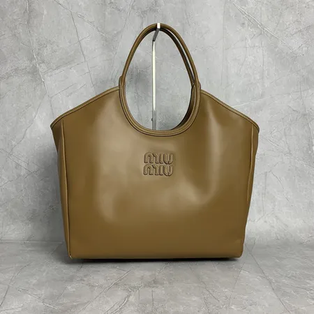 ヴァレンティノ ショルダーバッグ