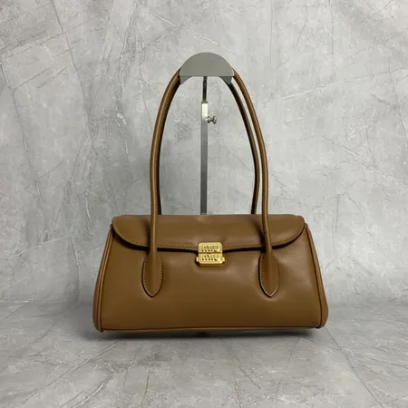 ヴァレンティノ ショルダーバッグ