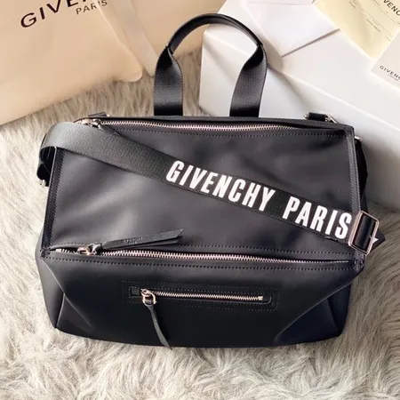 イブサンローラン ショルダーバッグ