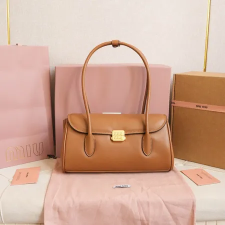 ミュウミュウ ハンドバッグ