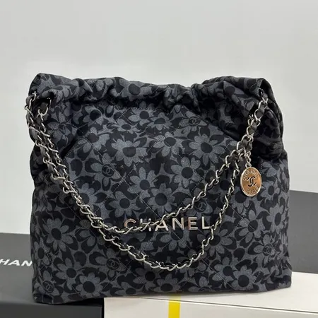 シャネル ハンドバッグ