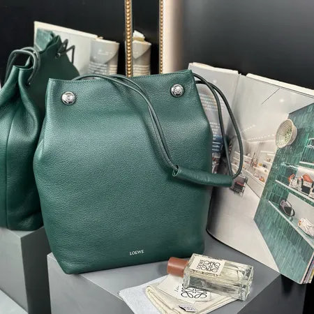 セリーヌ ショルダーバッグ