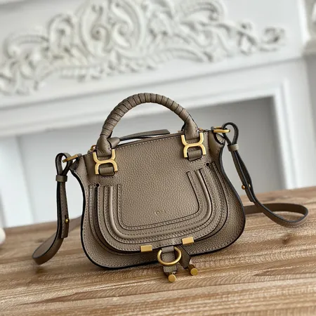 クロエ ショルダーバッグ