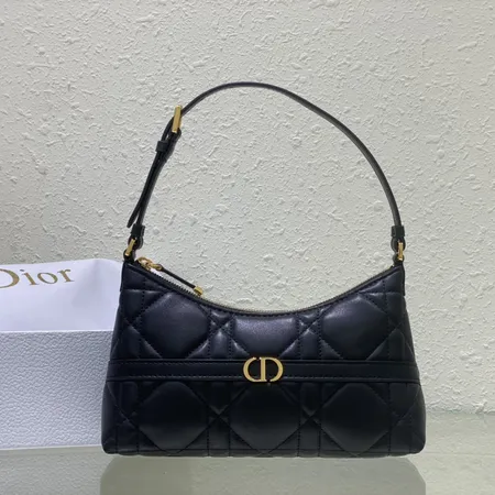 ロエベ ショルダーバッグ