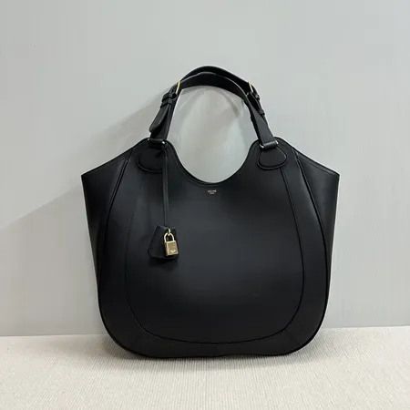 セリーヌ ハンドバッグ