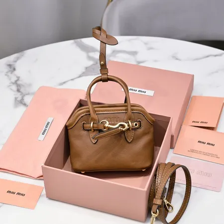 ミュウミュウ ハンドバッグ