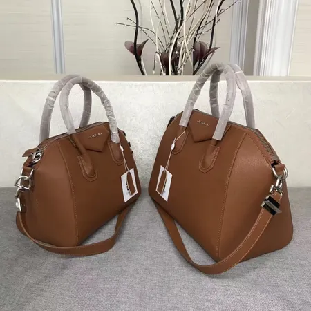 ジバンシィ ハンドバッグ