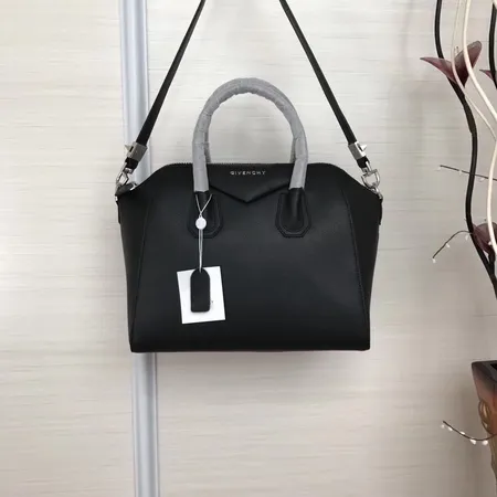 ジバンシィ ハンドバッグ