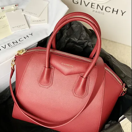 ジバンシィ ハンドバッグ