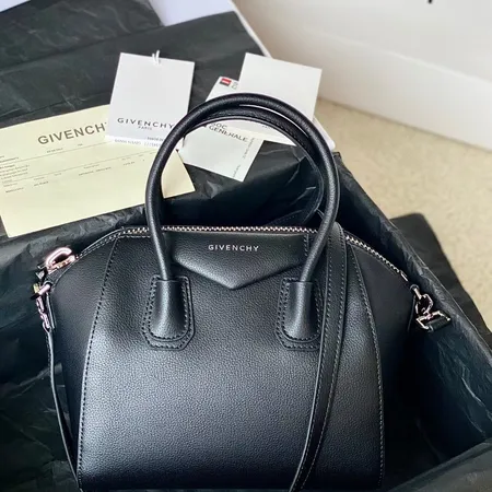 ジバンシィ ハンドバッグ