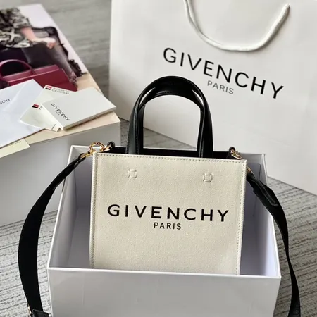 ジバンシィ ハンドバッグ