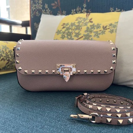 ヴァレンティノ ハンドバッグ