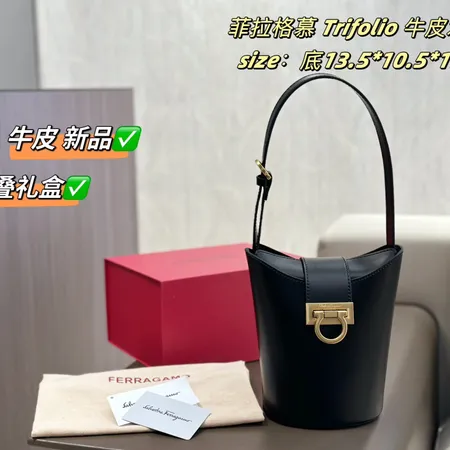 ヴァレンティノ ショルダーバッグ