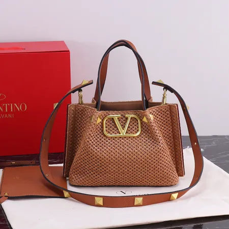 ヴァレンティノ ハンドバッグ