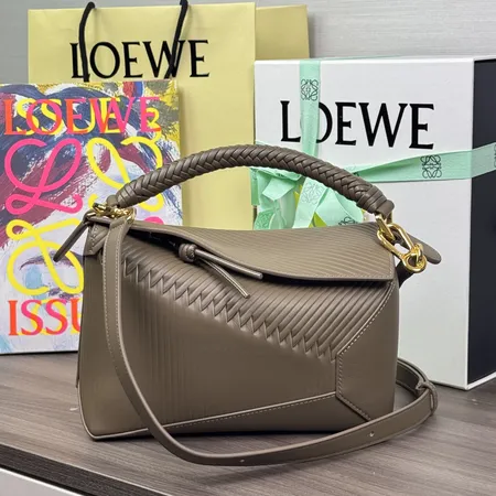 ロエベ ショルダーバッグ