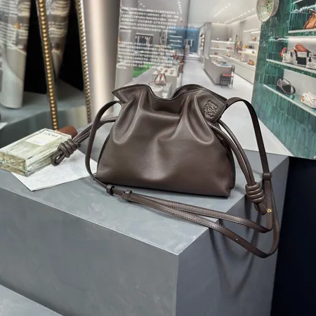 セリーヌ ショルダーバッグ