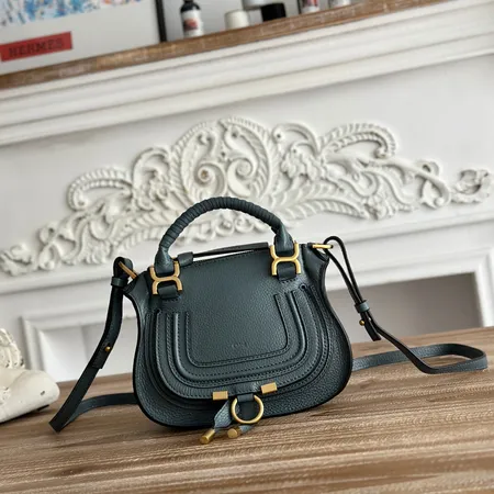 クロエ ショルダーバッグ