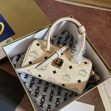 エムシーエム ハンドバッグ