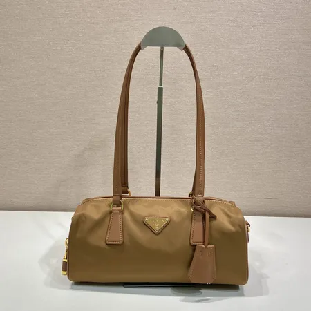 プラダ ハンドバッグ
