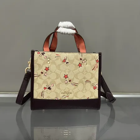 フェンディ ショルダーバッグ