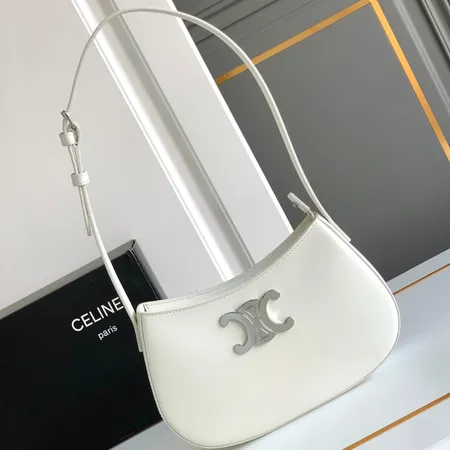 セリーヌ ショルダーバッグ