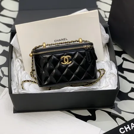 シャネル ショルダーバッグ