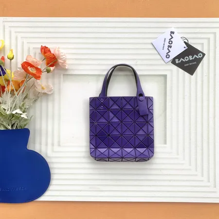 イッセイ ミヤケ ハンドバッグ