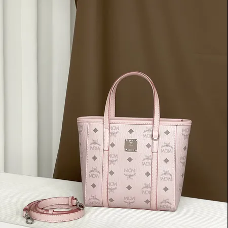 エムシーエム ショルダーバッグ