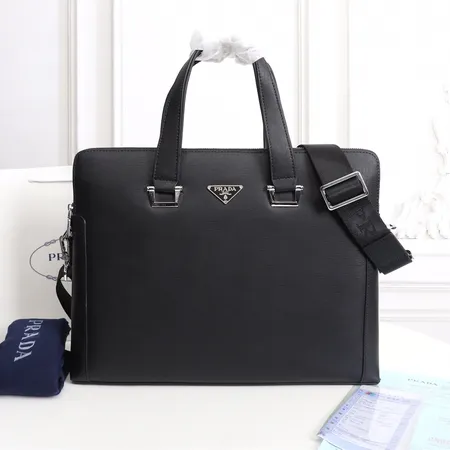 プラダ ハンドバッグ