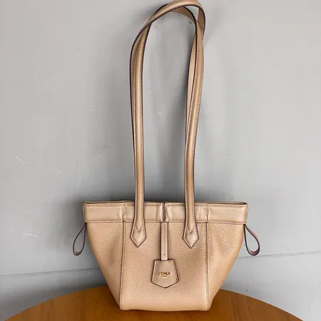 フェンディ ハンドバッグ