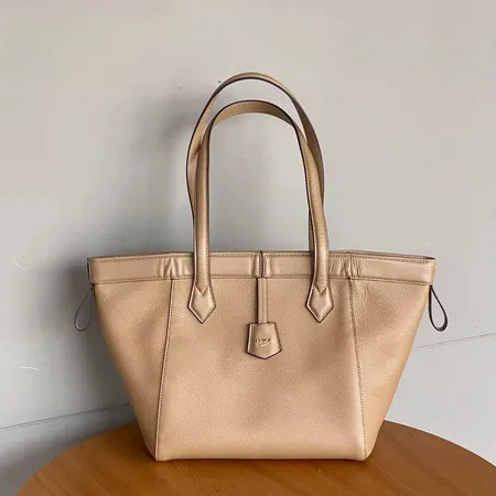 フェンディ ハンドバッグ