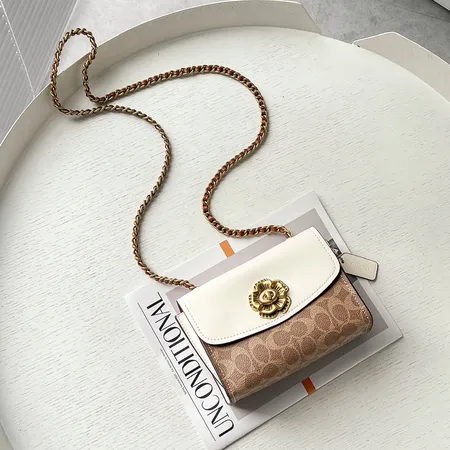 コーチ ショルダーバッグ