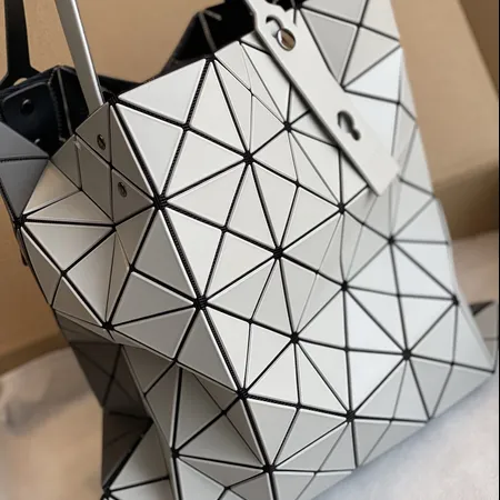 イッセイ ミヤケ ハンドバッグ