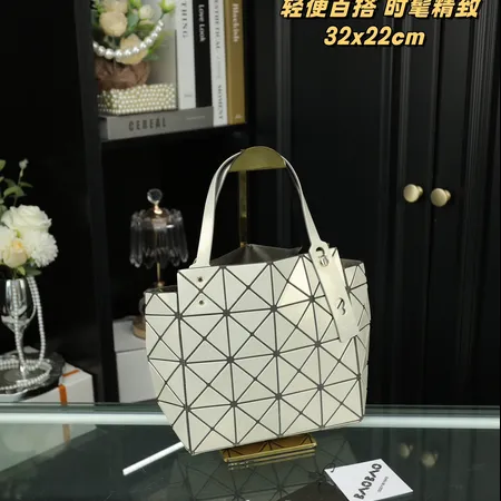 イッセイ ミヤケ ハンドバッグ