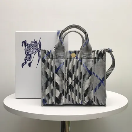 バーバリー ス ハンドバッグ