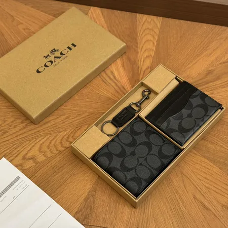 コーチ 折り財布