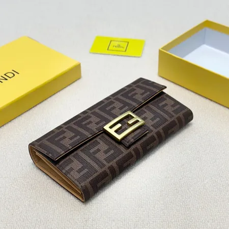 フェンディ 長財布