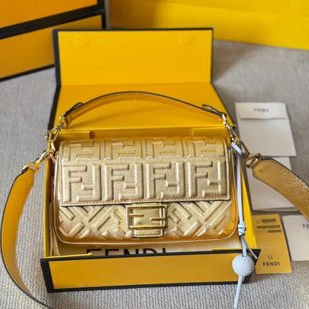 フェンディ キーケース