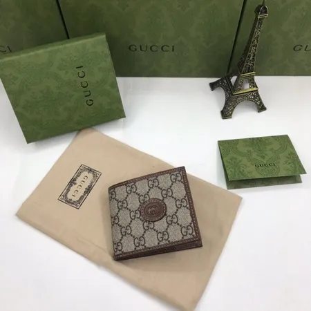 グッチ 折り財布
