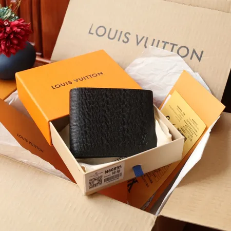 ルイヴィトン 折り財布