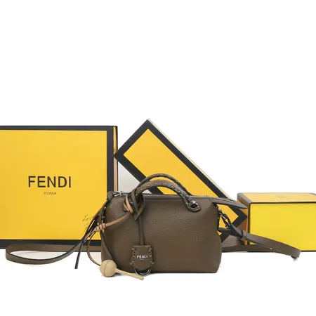 フェンディ キーケース