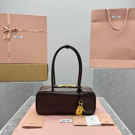 ミュウミュウ キーケース