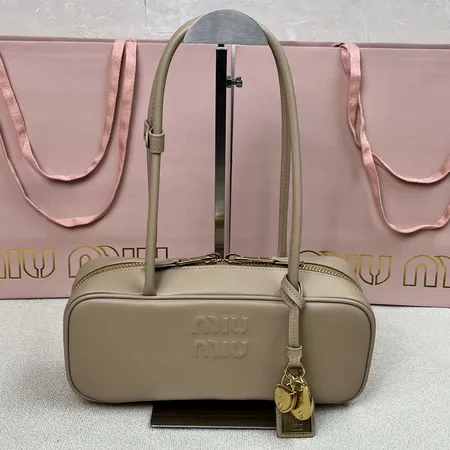 ミュウミュウ キーケース