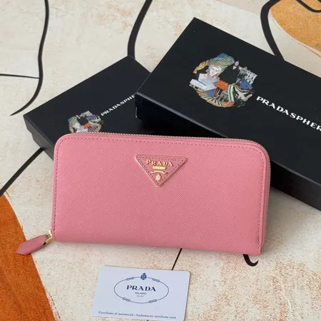 プラダ 長財布