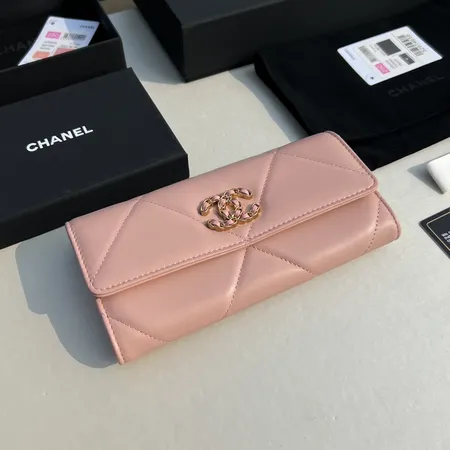 シャネル 長財布