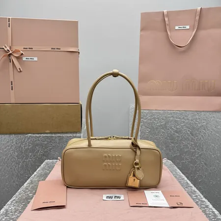 ミュウミュウ キーケース