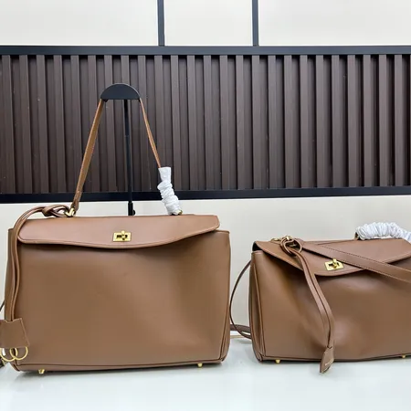 バレンシアガ キーケース