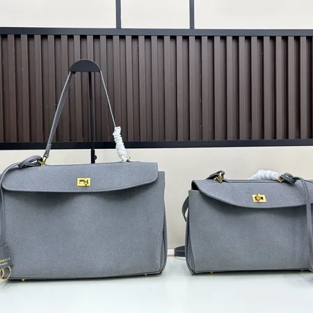 バレンシアガ キーケース