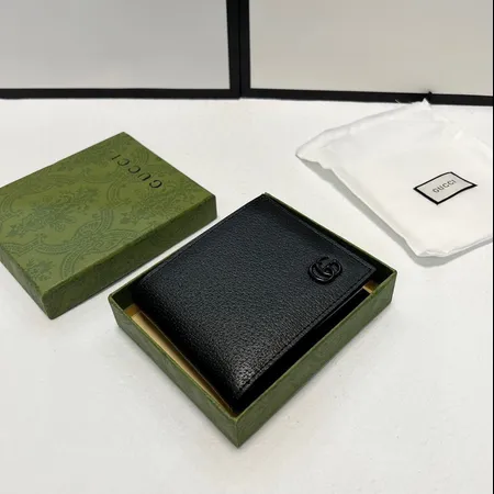 グッチ 折り財布