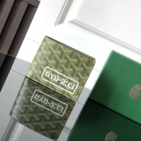 ゴヤール 折り財布